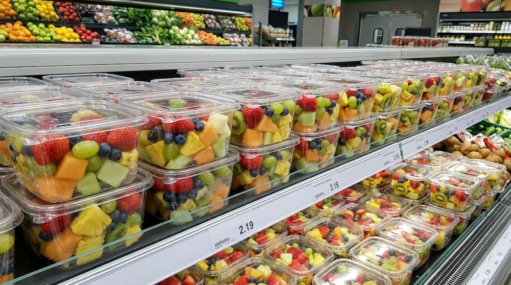 20 oz clear square flat lid food container for fresh-cut fruit supermarket display