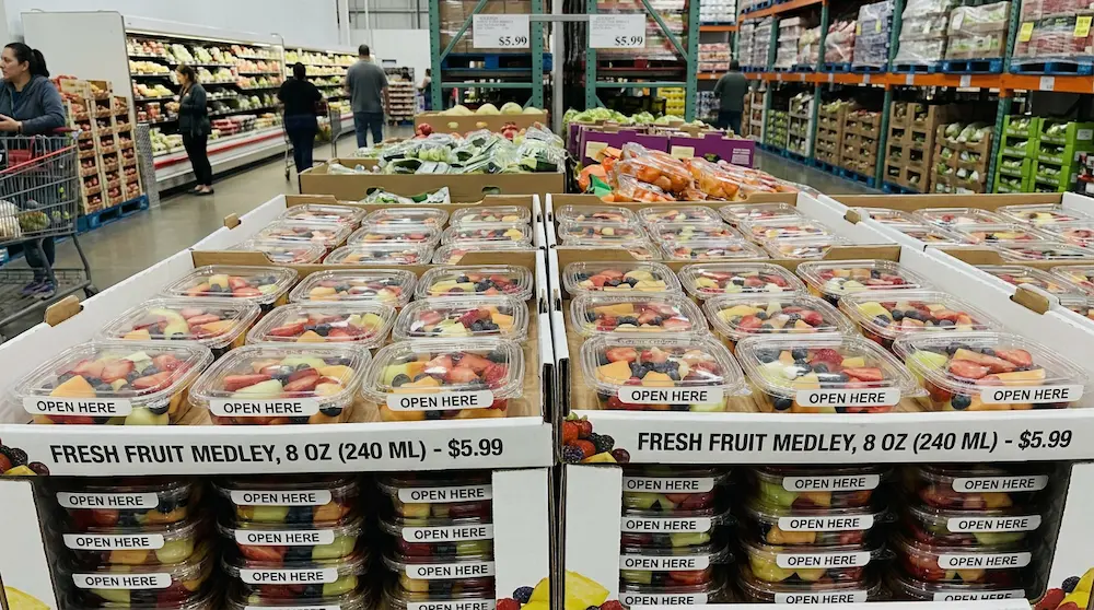 8oz clear square rPET tamper-evident fruit containers for warehouse club fresh food merchandising