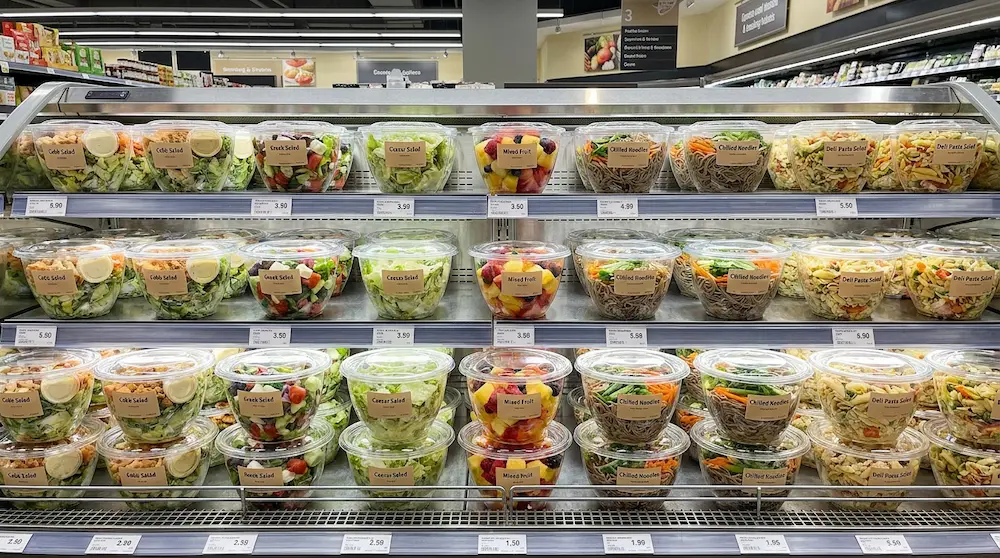 clear PET salad bowls for chilled deli salads and prepared food shelf
