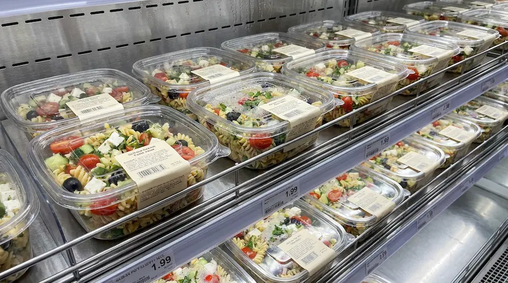 Clear square flat lid food container for pasta salad and chilled deli shelf display