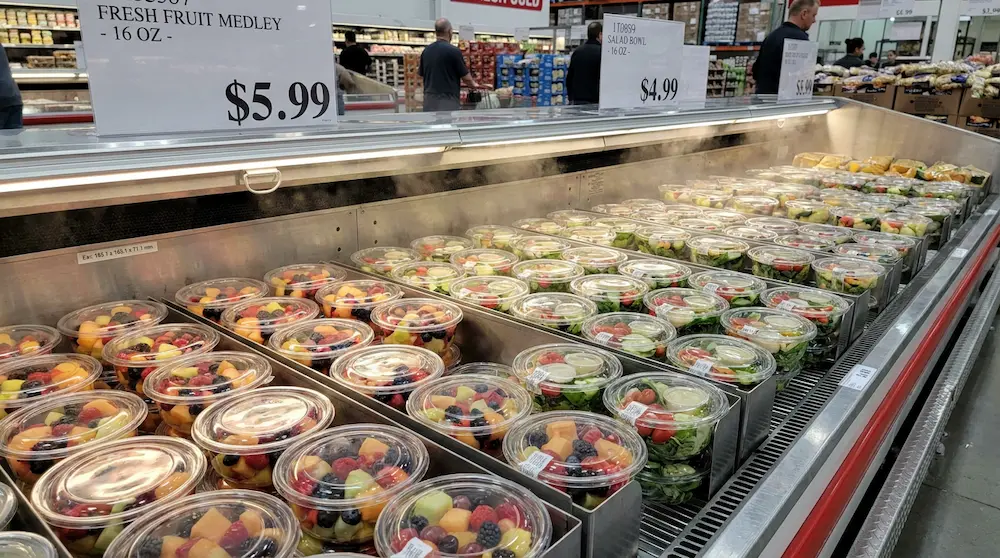 Tamper Evident RPET Bowl with Anti-Fog Lid for warehouse club fresh food display