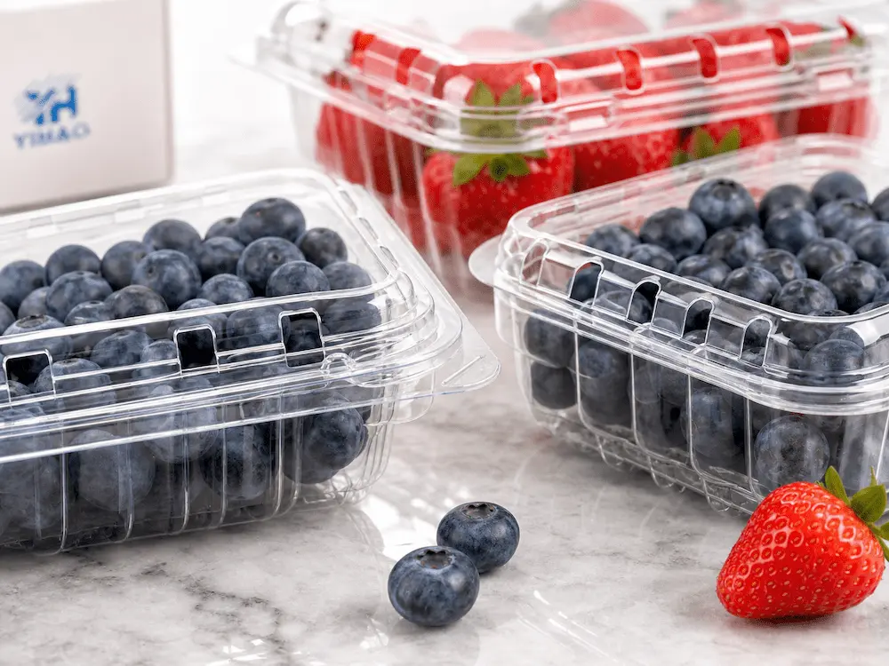 Clear PET Produce Packaging FAQ: Materials, Sizes, Uses, and Ordering Questions 4 Clear PET berry packaging container detail for blueberries, strawberries, and delicate berry fruit packaging