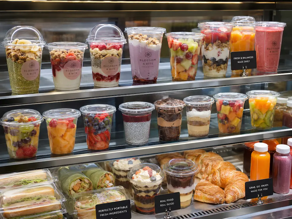 Cold Cup Size and Lid Compatibility System Complete Guide 7 Clear PET cups and containers for desserts fruit cups smoothies and grab-and-go food