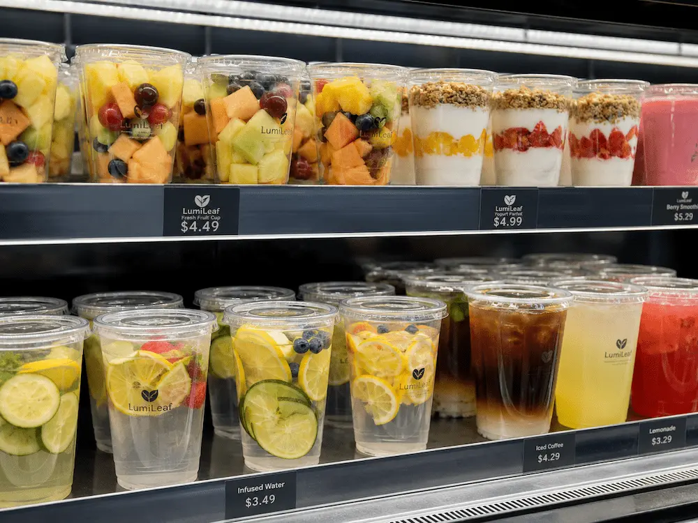 Flat Lid Compatibility for Supermarkets, Cafes, Bakeries, and Foodservice Brands 5 Clear PET cups with flat lids for supermarket grab and go fruit cups yogurt parfaits and cold drinks