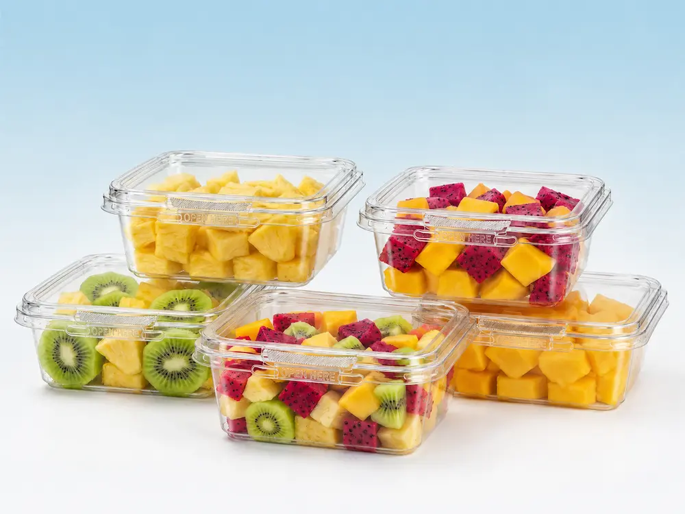 Clear PET square fruit containers with flat lids for pineapple, kiwi, mango, dragon fruit, and fresh-cut fruit packaging