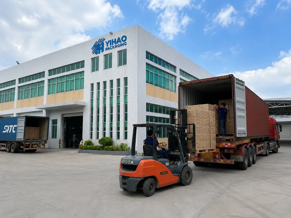 YIHAO packaging factory loading cartons for export food packaging orders